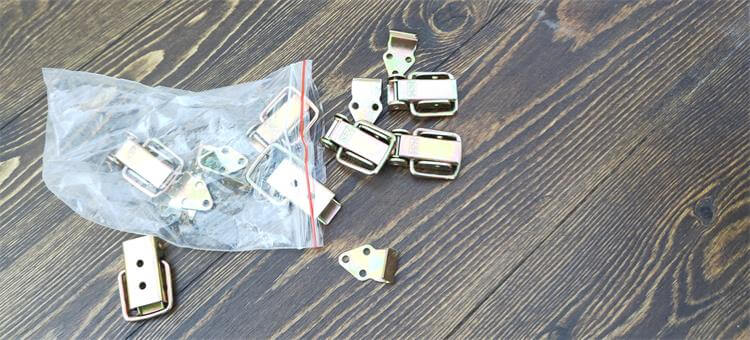 farmhouse table connetct