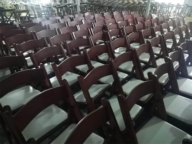 light mahogany folding chair