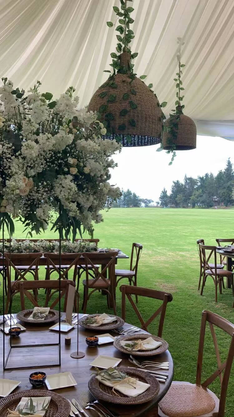 round farmhouse table