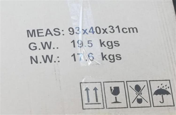 side mark of resin chiavari diamond chairs