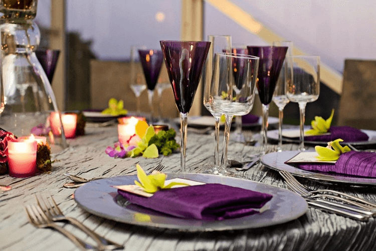 color wedding glassware supplier