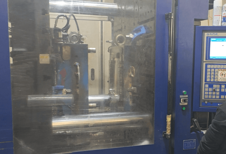 resin crossback chair